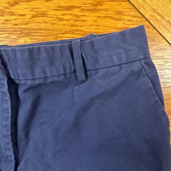 *GAP* Dk. Blue Weekend Khaki Shorts Size 2 - Picture 2 of 5